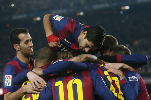 Barca trở lại đường đua, tạo áp lực với Real ở ngôi đầu