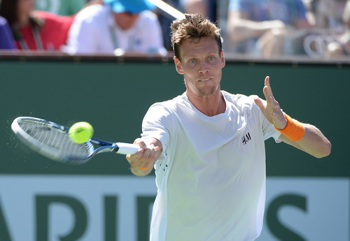 Berdych không phát huy sức mạnh từ những quả giao bóng ở ván hai