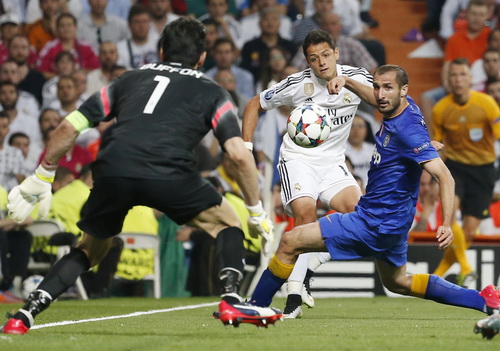 Chicharito chỉ l&agrave;m nỗi đau Real Madrid th&ecirc;m t&ecirc; t&aacute;i
