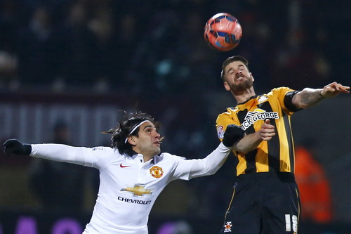Cả Falcao...