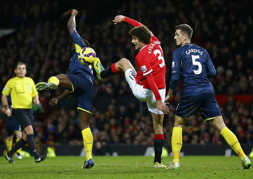 Marouane Fellaini vẫn chỉ là giải pháp dự phòng thiếu hiệu quả của Man United
