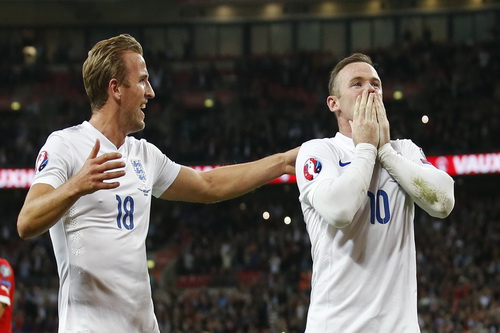 Áo giành vé dự Euro, Rooney lập kỷ lục ghi bàn