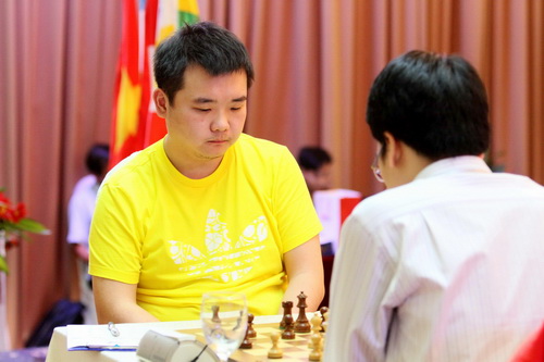 Lê Quang Liêm thất bại trận chung kết sớm với Li Chao