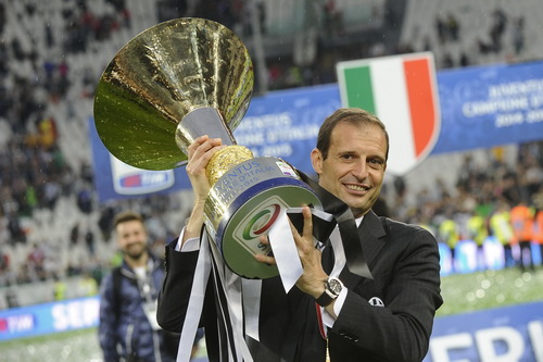 HLV Massimiliano Allegri sẽ chọn Tottenham hay Man United?