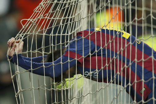 Messi bỏ lỡ nhiều cơ hội ghi bàn ở trận đấu sân nhà