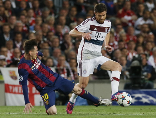 Messi bùng nổ, Barcelona nhấn chìm Bayern 3-0