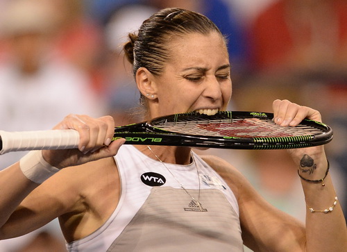 Pennetta thất vọng với trận thua ở tứ kết trước đ&agrave;n em Lisicki