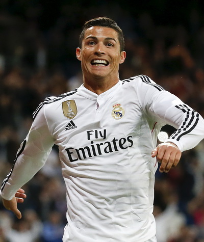 Ronaldo c&oacute; b&agrave;n thắng thứ 50 trong m&ugrave;a