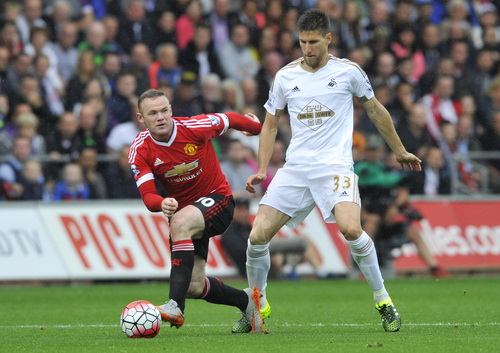 Rooney, Depay “tịt ngòi” hay Van Gaal “hết bài” với Man United?
