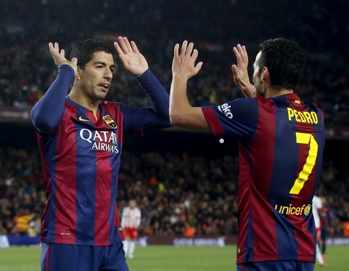 Suarez và Messi cùng lập công cho Barca