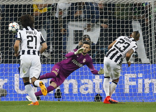 Vidal (23) ghi bàn duy nhất cho Juventus trước Monaco