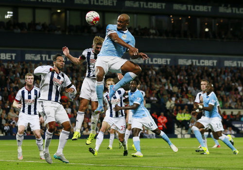 Pha bật cao đ&aacute;nh đầu dũng m&atilde;nh th&agrave;nh b&agrave;n của Kompany nhấn ch&igrave;m West Brom