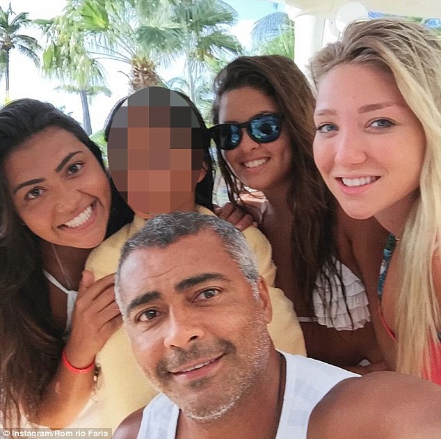 Romario và nhóm bạn của Pratt