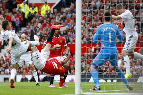 Rooney ghi b&agrave;n ở trận lượt đi khi M.U thua 1-2 tr&ecirc;n s&acirc;n nh&agrave;