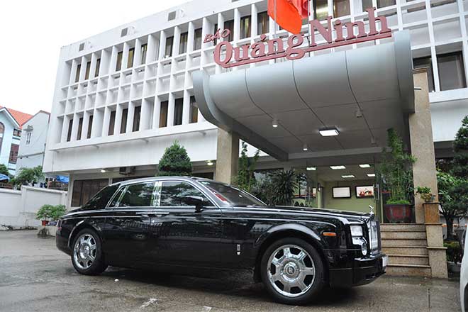 si&ecirc;u xe Rolls Royce Phantom