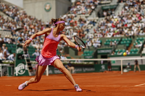 Lucie Safarova v&agrave;o b&aacute;n kết, chen ch&acirc;n v&agrave;o Top 10 thế giới