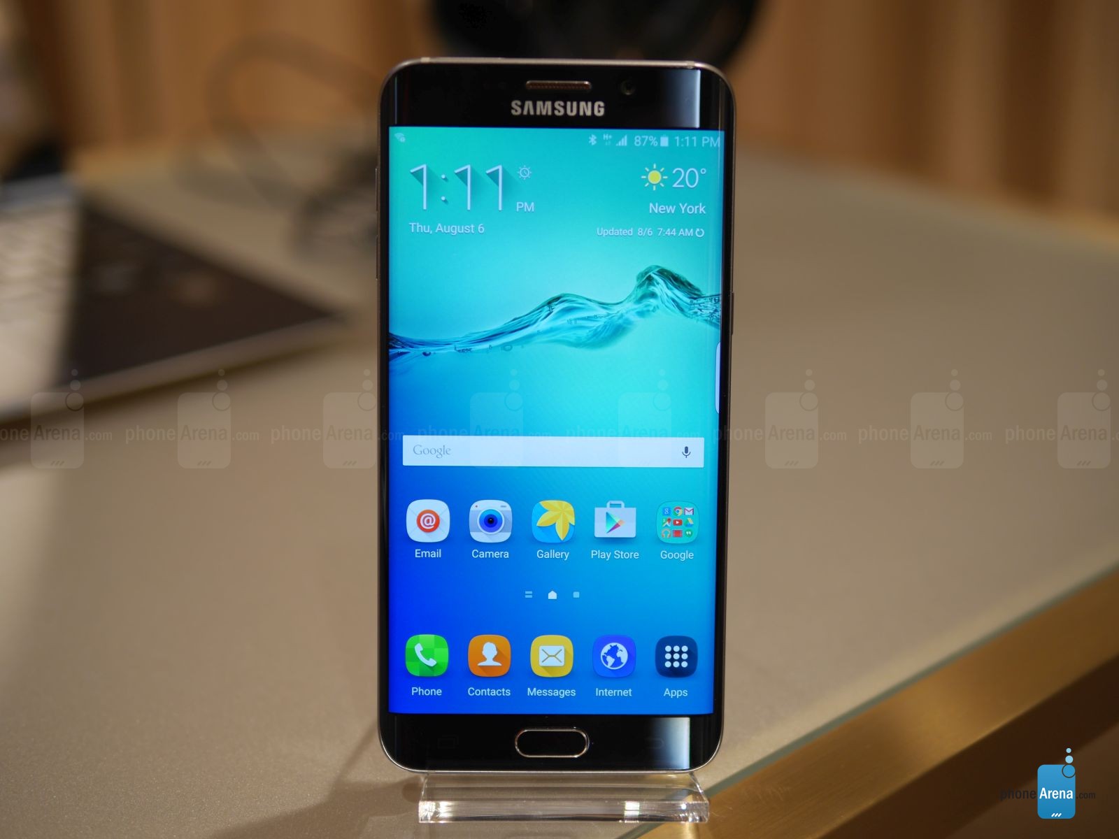 Galaxy S6 Edge+ c&oacute; thể được xem l&agrave; bản ph&oacute;ng to của S6 Edge.