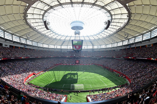 S&acirc;n BC Place Vancouver đ&ocirc;ng nghịt kh&aacute;n giả xem trận chung kết