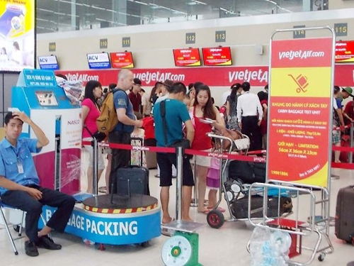 Hành khách tát nữ nhân viên hàng không bị phạt 7,5 triệu đồng