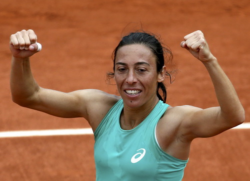 Schiavone thắng cuộc chiến marathon với Kuznetsova