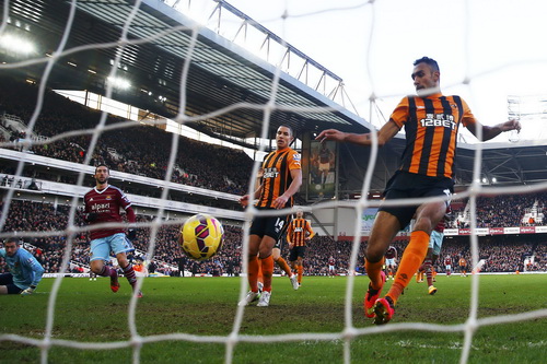 Amalfitano ghi bàn thứ hai cho West Ham trước Hull City
