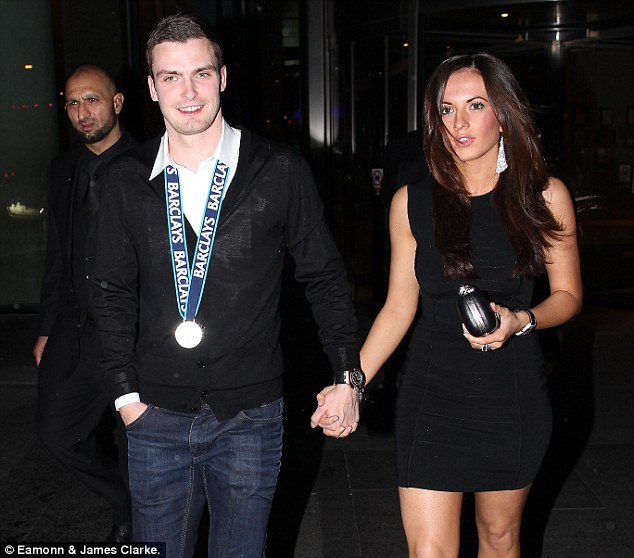 Adam Johnson và bạn gái Stacey Flounders năm 2012