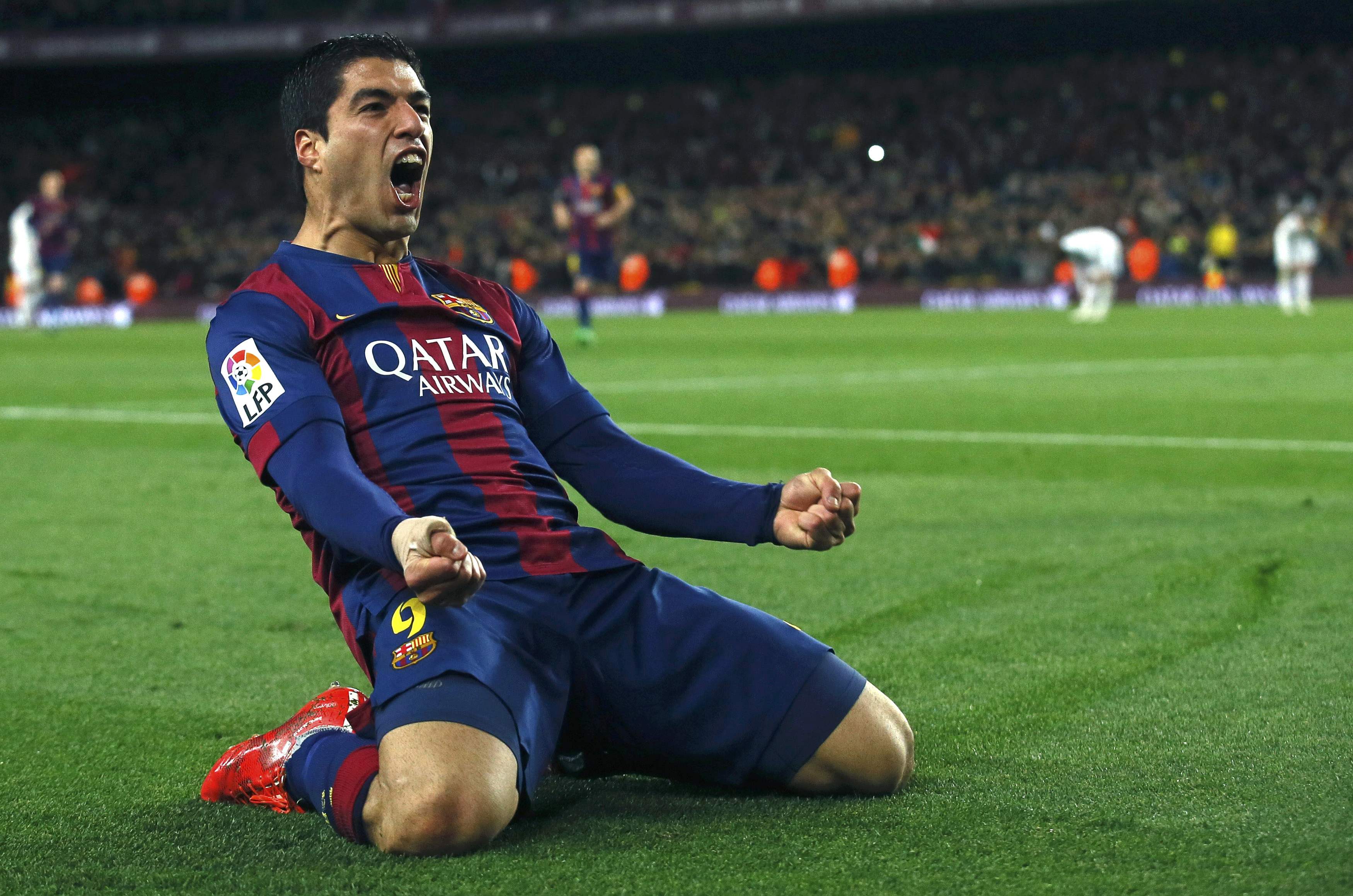 Ngược lại, bị kh&oacute;a chặt suốt hiệp 1 nhưng Suarez vẫn tỉnh t&aacute;o trước khi c&oacute; khoảnh khắc l&oacute;e s&aacute;ng ghi b&agrave;n ấn định chiến thắng cho Barca
