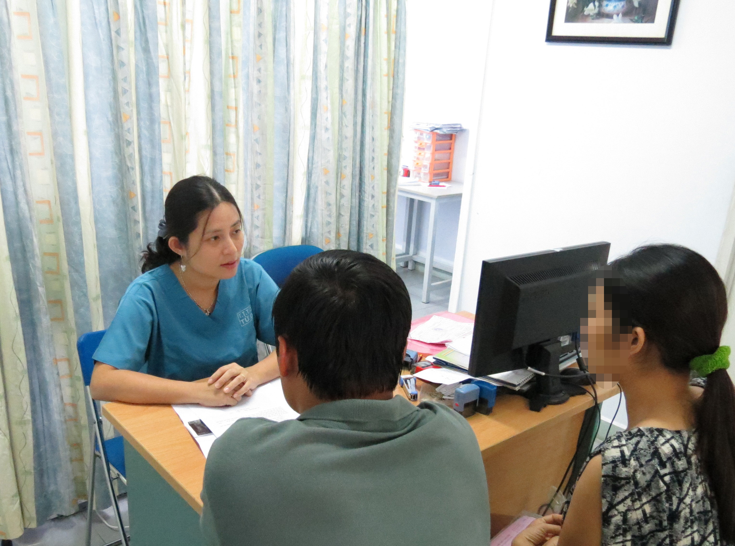 Tư vấn cho một đôi vợ chồng hiếm muộn tại Bệnh viện Từ Dũ