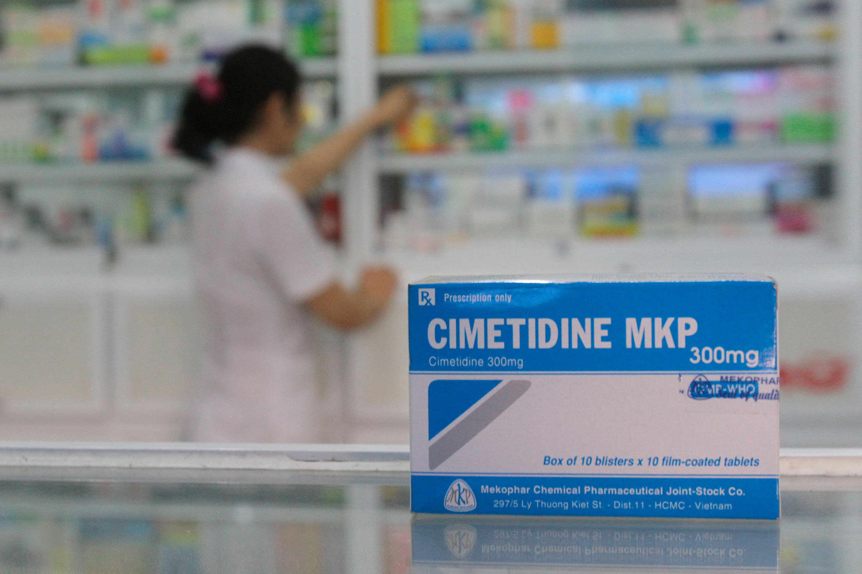 Sử dụng qu&aacute; thường xuy&ecirc;n cimetidine l&agrave;m tăng khả năng v&ocirc; sinh cho cả hai giớiẢnh: Ho&agrave;ng Triều