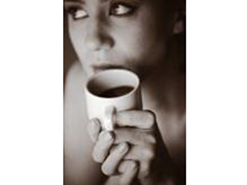 Cà phê có thể tác động lên sự cân bằng hormone trong cơ thể nữ giới. Ảnh: Healthday News 