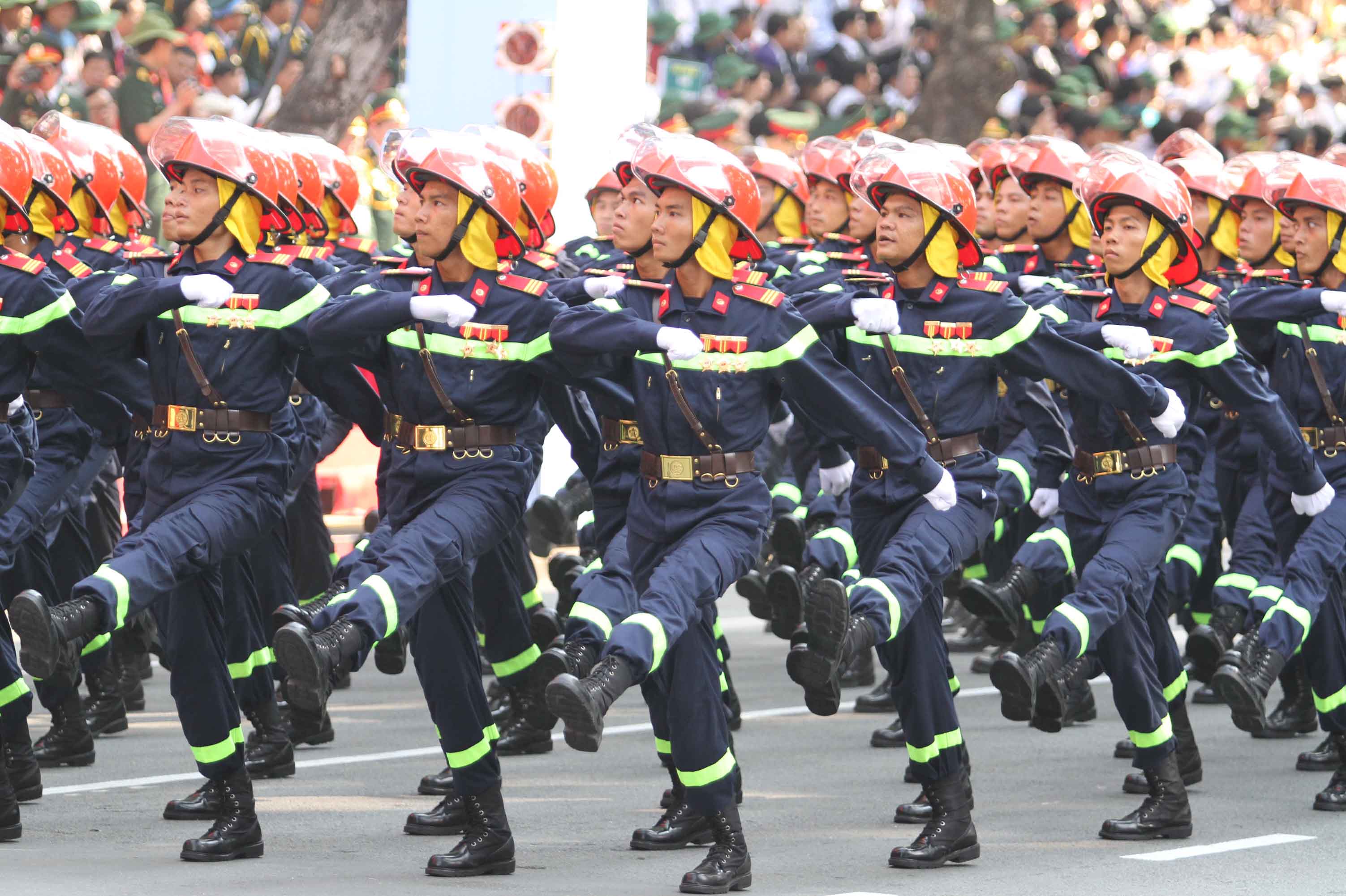 Khối cảnh s&aacute;t ph&ograve;ng ch&aacute;y chữa ch&aacute;y