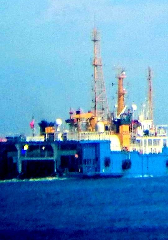 T&agrave;u T&acirc;n Hải 517 đang di chuyển tr&ecirc;n v&ugrave;ng biển c&aacute;ch đảo Ph&uacute; Qu&yacute; (B&igrave;nh Thuận) 20 hải l&yacute; về ph&iacute;a t&acirc;y nam. Ảnh chụp ng&agrave;y 6-6 - Ảnh: CTV/b&aacute;o Tuổi trẻ