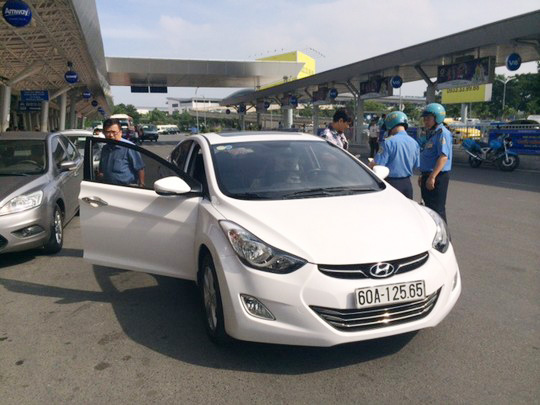 Thủ tướng: Tạo điều kiện cho taxi Uber hoạt động đúng luật