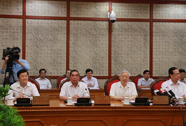 Tổng B&iacute; thư Nguyễn Ph&uacute; Trọng chủ tr&igrave; buổi l&agrave;m việc - Ảnh: Cổng TTĐT Bộ C&ocirc;ng an