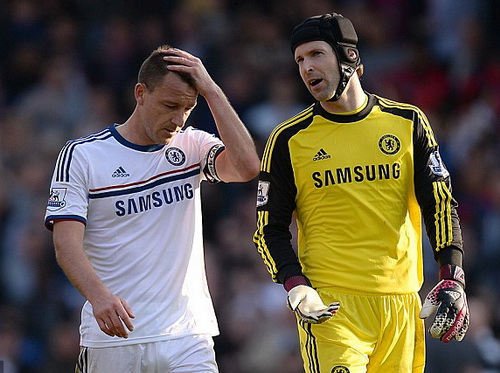 John Terry đ&aacute;nh gi&aacute; rất cao đồng đội t&agrave;i năng Petr Cech