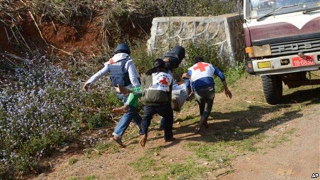 Một người bị thương trong cuộc đụng độ gần đ&acirc;y giữa qu&acirc;n đội ch&iacute;nh phủ Myanmar v&agrave; phiến qu&acirc;n MNDAAẢnh: AP