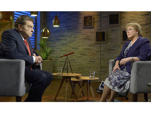 Tổng thống Chile Michelle Bachelet trả lời phỏng vấn k&ecirc;nh 13 h&ocirc;m 6-5
Ảnh: EPA