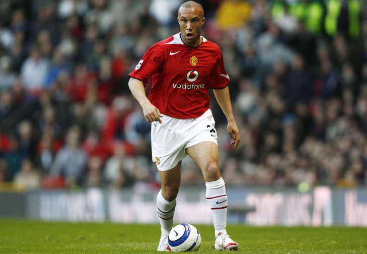 Silvestre l&uacute;c c&ograve;n chơi b&oacute;ng cho M.U  Ảnh: Premier League