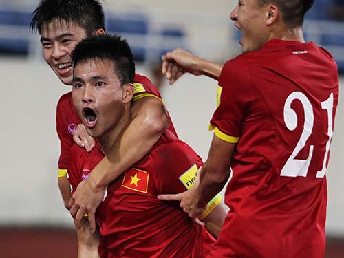 Trận đấu đầy xúc cảm của Công Vinh