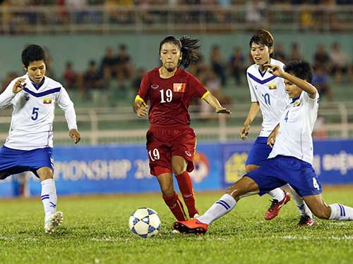 HLV Takashi chỉ hài lòng về thể lực