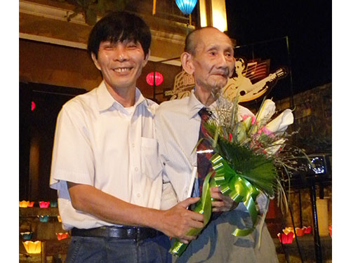 &Ocirc;ng Nguyễn Sự trong một lần gặp gỡ giới văn nghệ sĩ                                                   Ảnh: L&Ecirc; VIẾT Hai