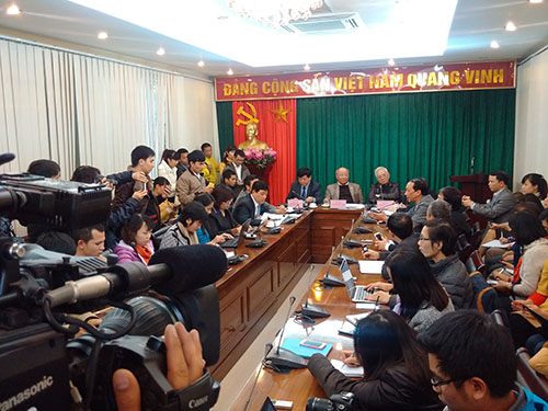 Công khai để chống xuyên tạc, bịa đặt