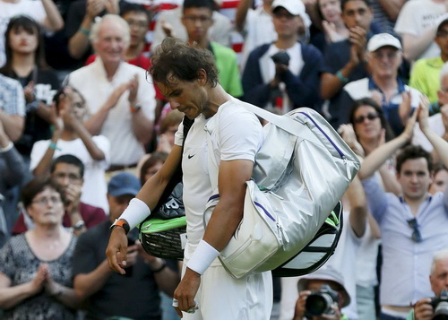 Cựu vô địch Nadal bốn năm liên tiếp không đi quá vòng 4 Wimbledon