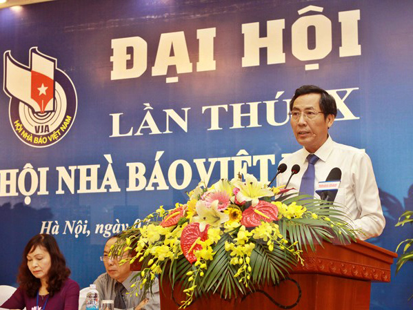 &Ocirc;ng Thuận Hữu t&aacute;i đắc cử Chủ tịch Hội nh&agrave; b&aacute;o Việt Nam kh&oacute;a X