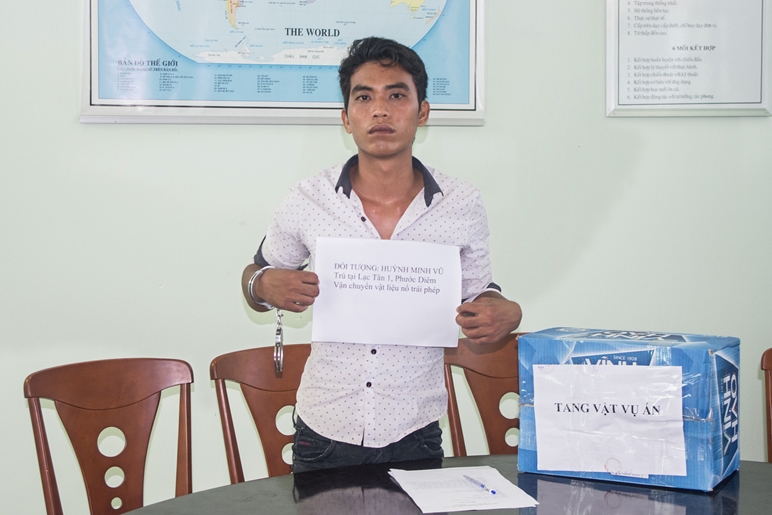 Vũ v&agrave; tang vật vụ &aacute;n
