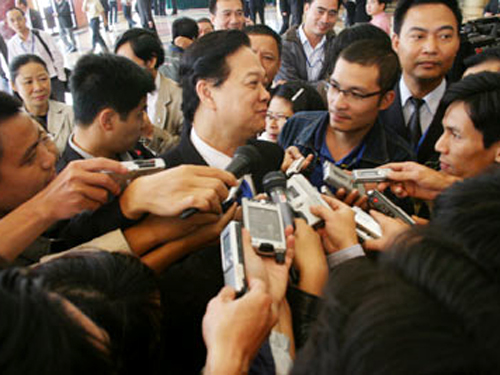 Dòng chủ lưu thông tin