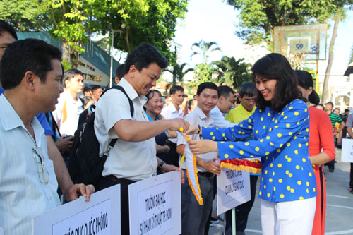 Rèn thể chất cho đội ngũ giáo viên