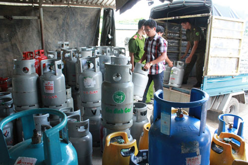 Triệt phá trạm chiết gas lậu