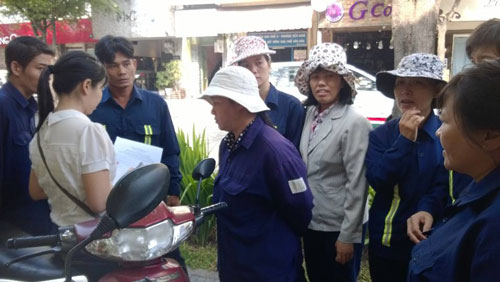 Công nhân cây xanh bị giảm việc