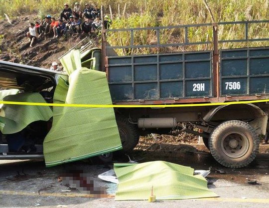 Tai nạn thảm khốc 9 người chết: Các nạn nhân đang đi ăn cưới